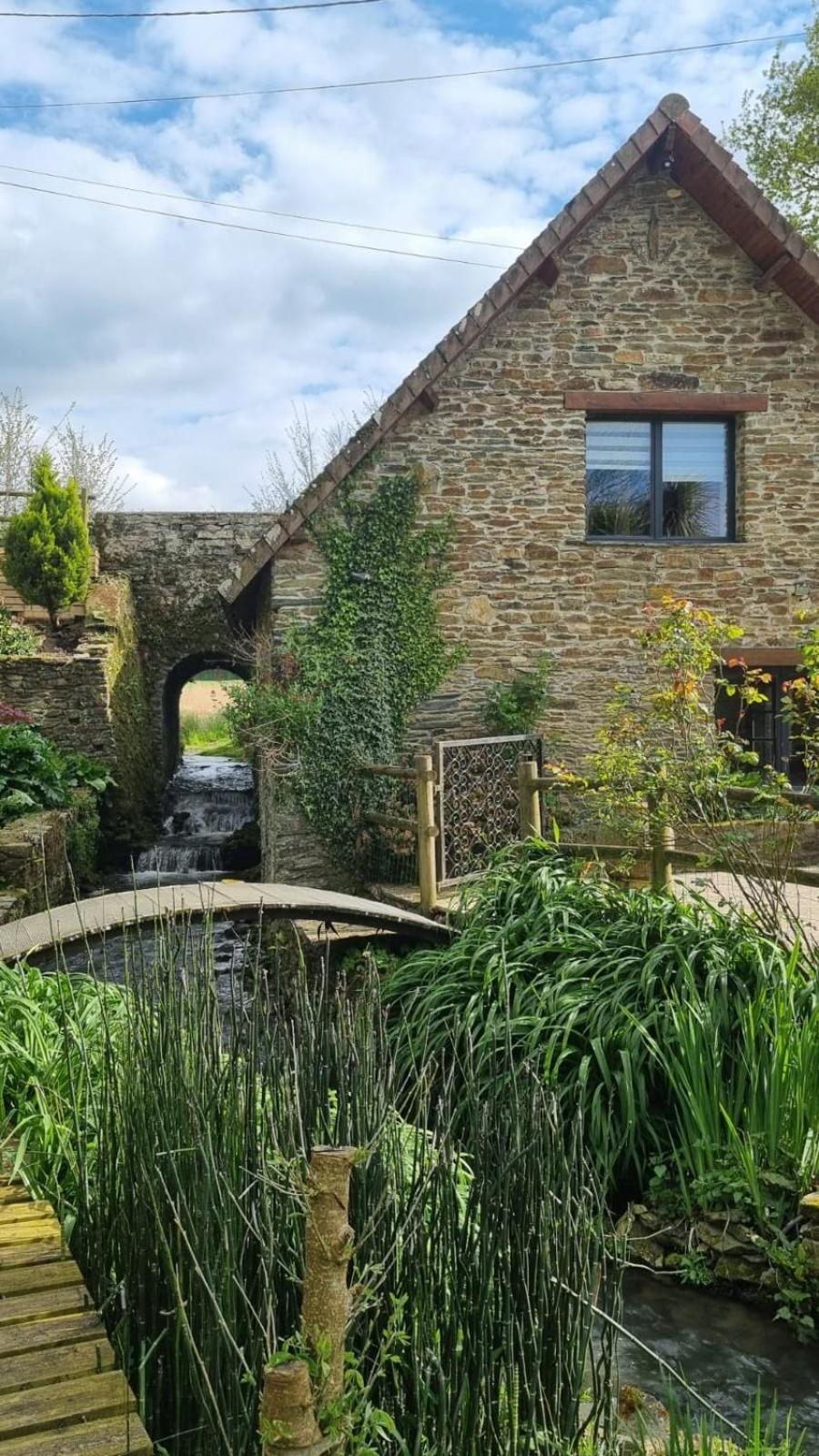 Villa Ancien Moulin Pres D'Un Ruisseau Sallen Esterno foto