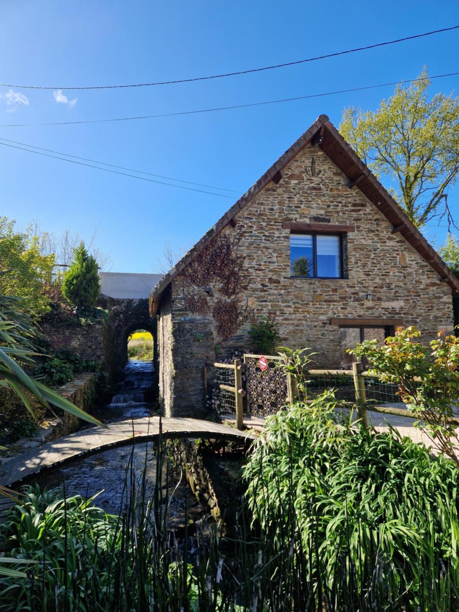 Villa Ancien Moulin Pres D'Un Ruisseau Sallen Esterno foto